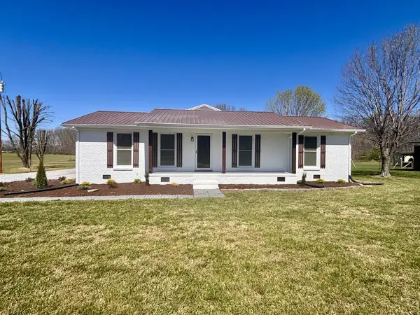 330 Dearman St, Smithville, TN 37166
