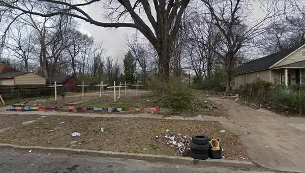 654 Regent Pl, Memphis, TN 38106