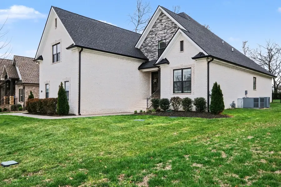 1124 Willow Springs Dr, Lebanon, TN 37087 - #3