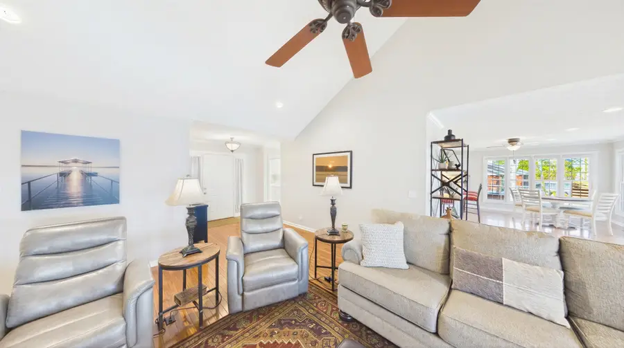 461 Patricia Dr, New Concord, KY 42076 - #3