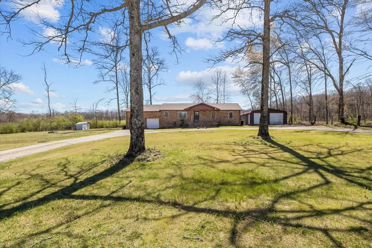 1092 Crockett Dr, New Johnsonville, TN 37134 - #1