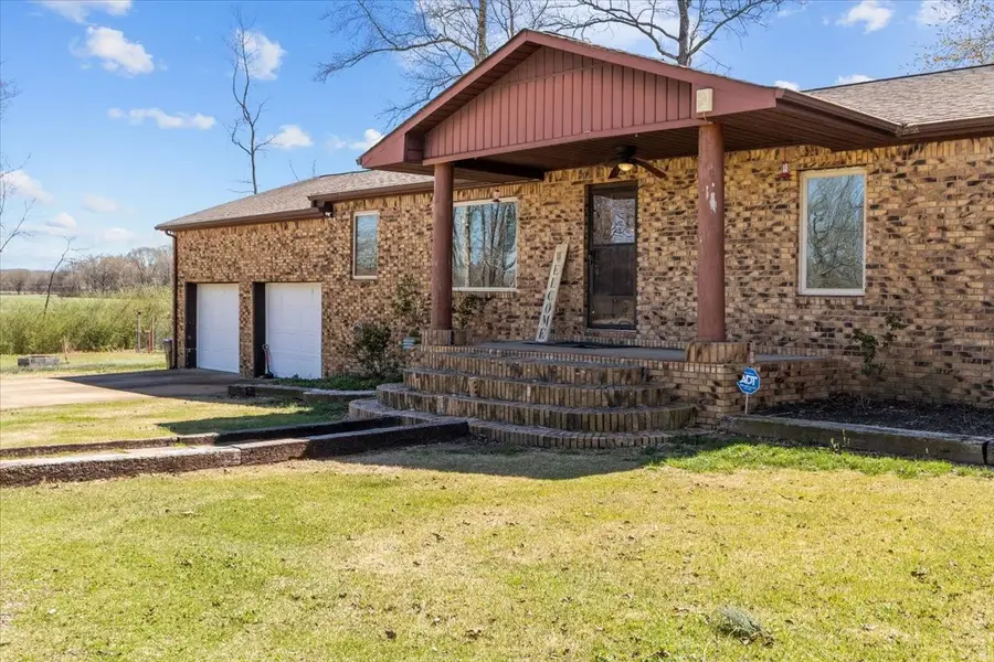 1092 Crockett Dr, New Johnsonville, TN 37134 - #3