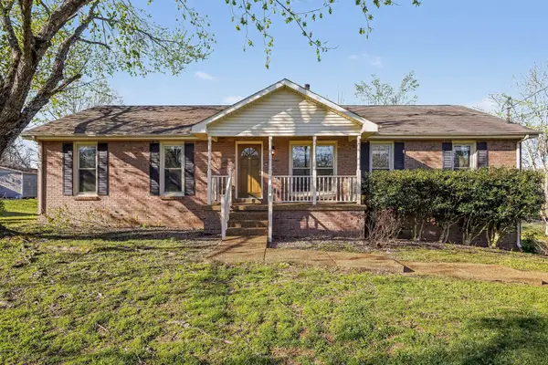 7303 Clearview Dr, Fairview, TN 37062