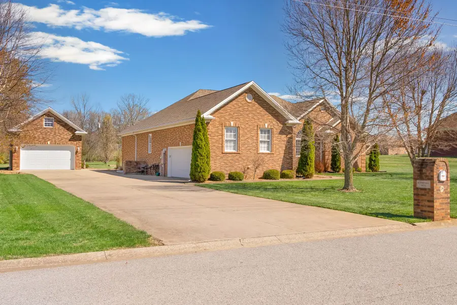 115 Farmhill Dr, Hopkinsville, KY 42240 - #3