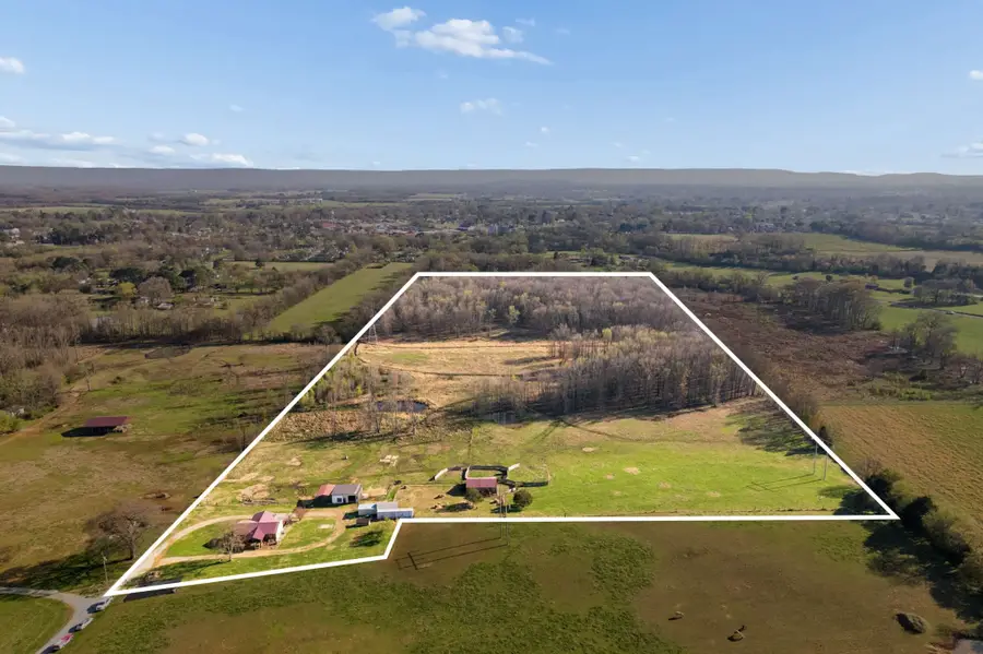 324 Laster Holman Rd, Decherd, TN 37324 - #2