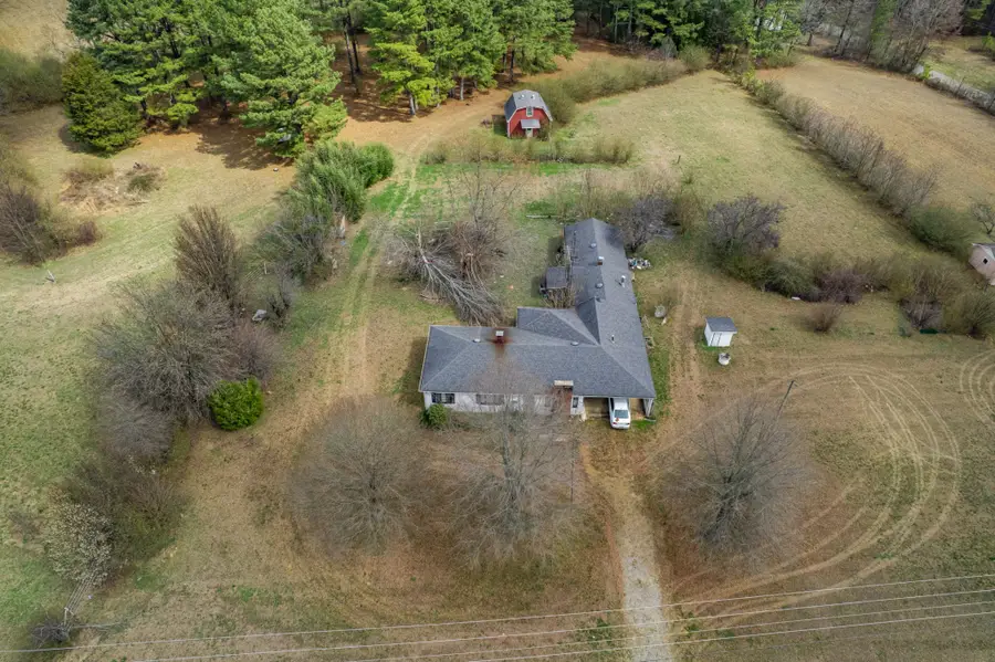 24B Busby Rd, Loretto, TN 38469 - #2