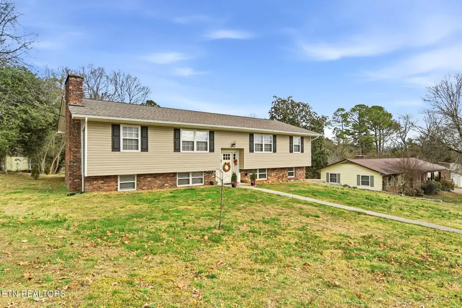 2322 Alice Bell Rd, Knoxville, TN 37914 - #3