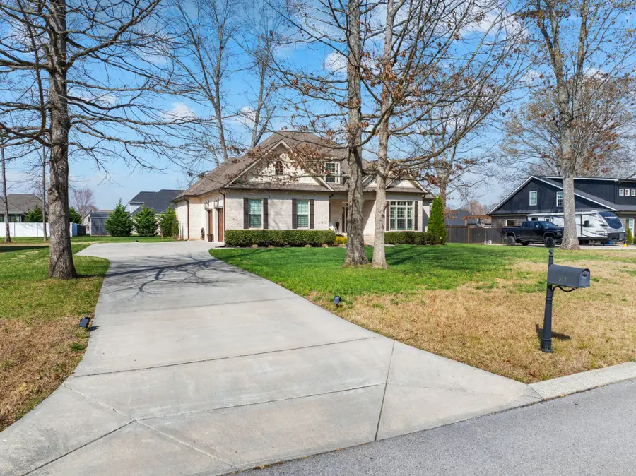 612 Lexington Cir, Manchester, TN 37355 - #3