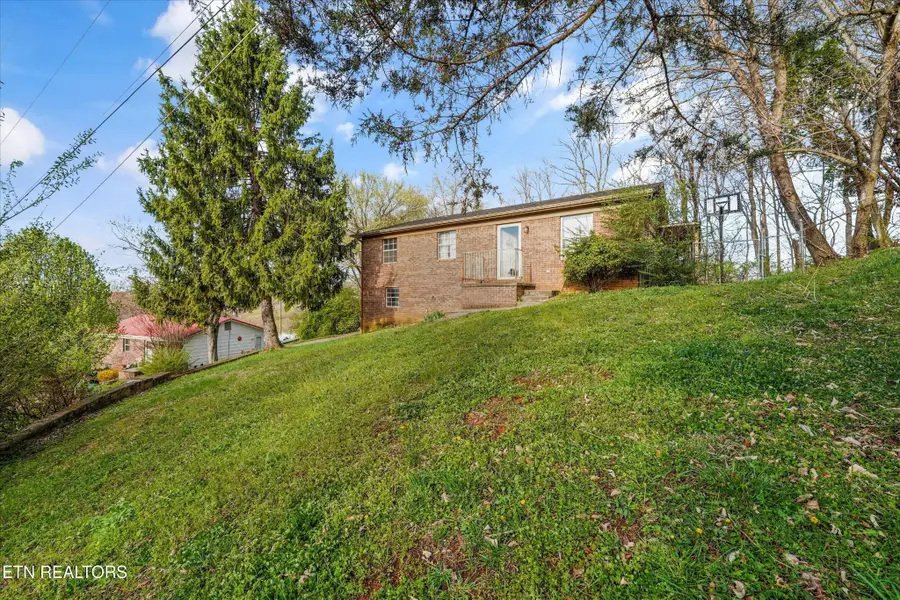 586 Randolph Drive, Morristown, TN 37813 - #2