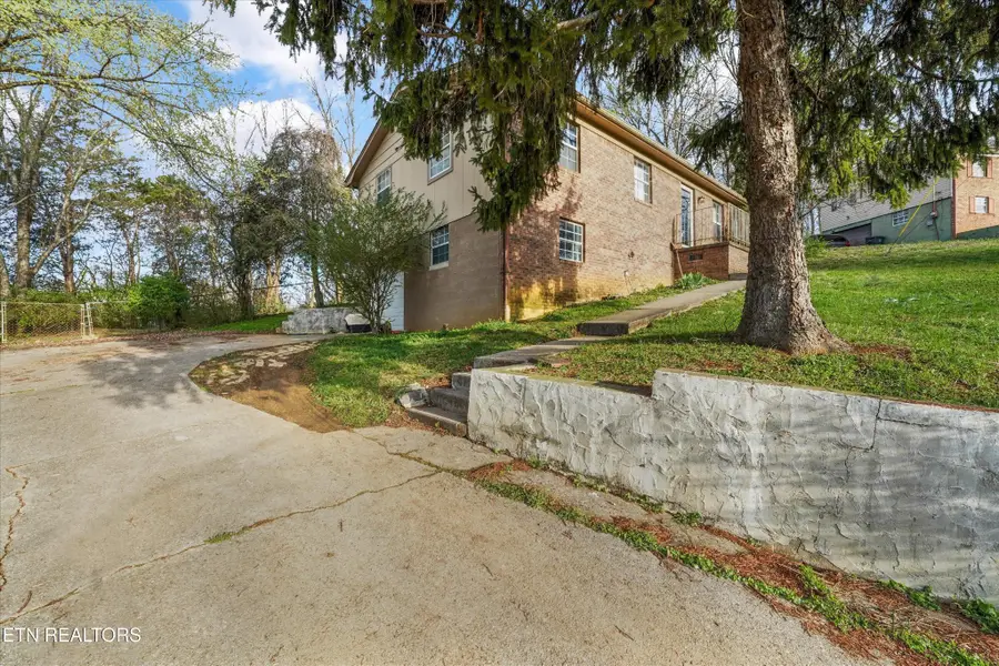 586 Randolph Drive, Morristown, TN 37813 - #3