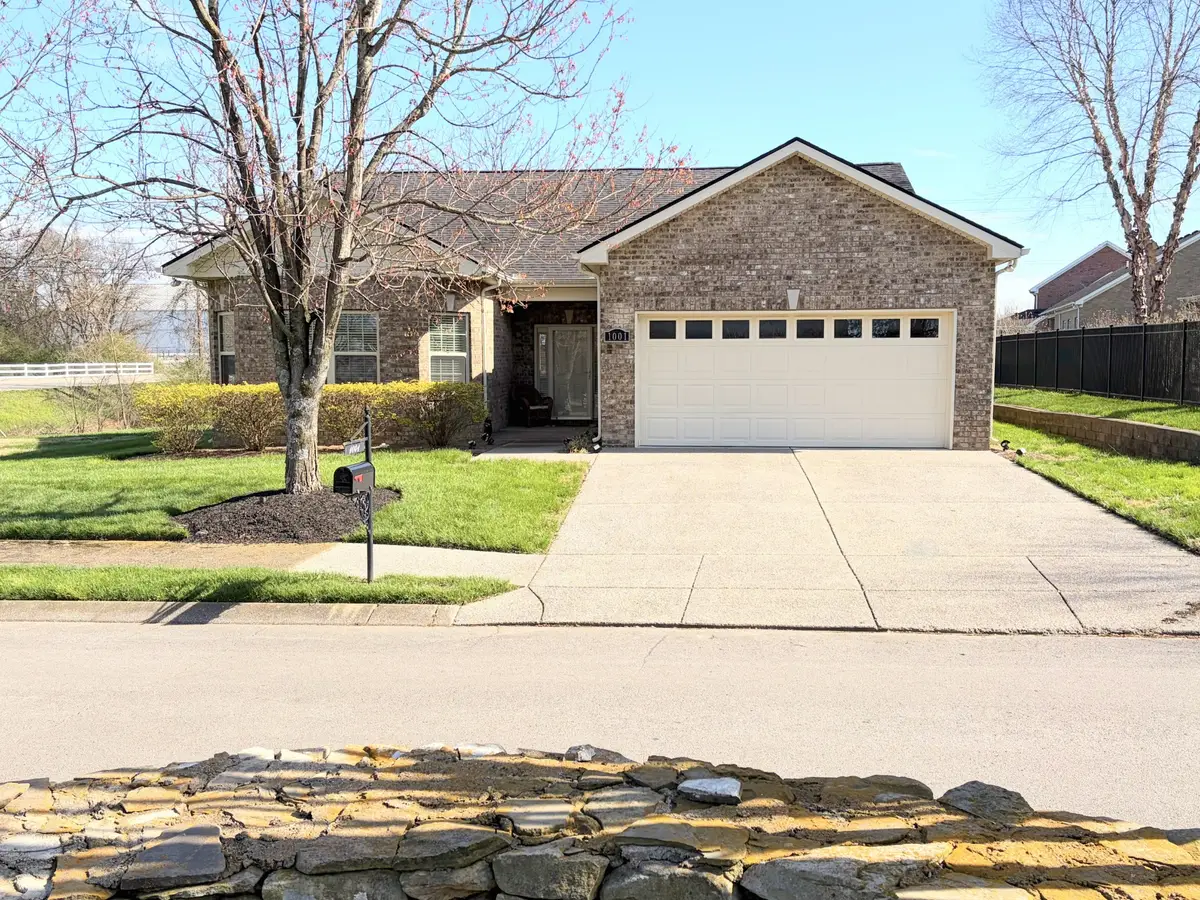 1001 Meadowview Dr, Spring Hill, TN 37174 - #1