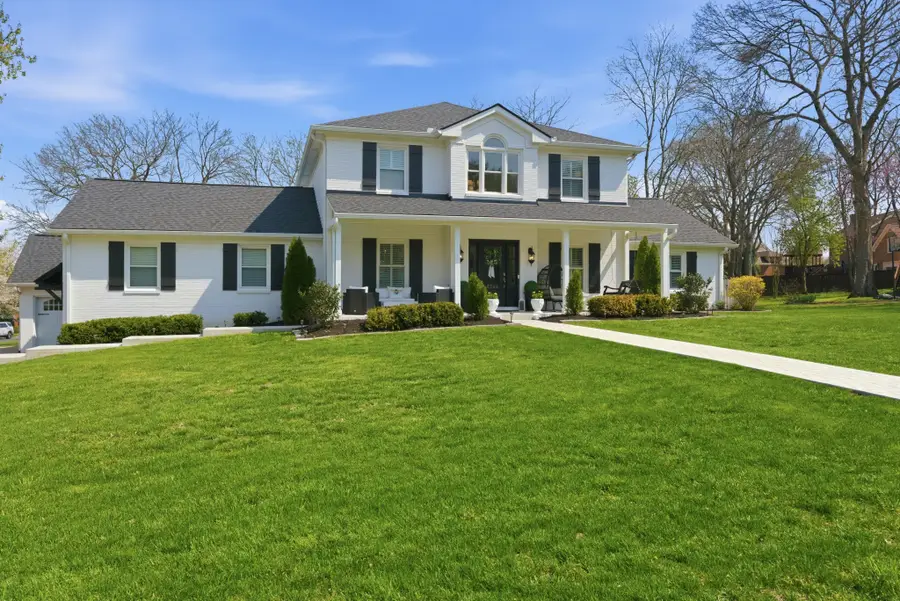 8344 Carriage Hills Dr, Brentwood, TN 37027 - #2