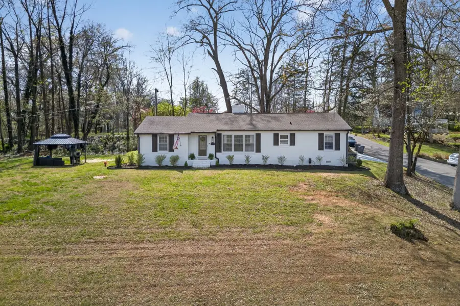 119 Westwood Dr, McMinnville, TN 37110 - #2