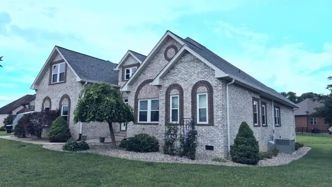 2114 London Ln, Greenbrier, TN 37073 - #2