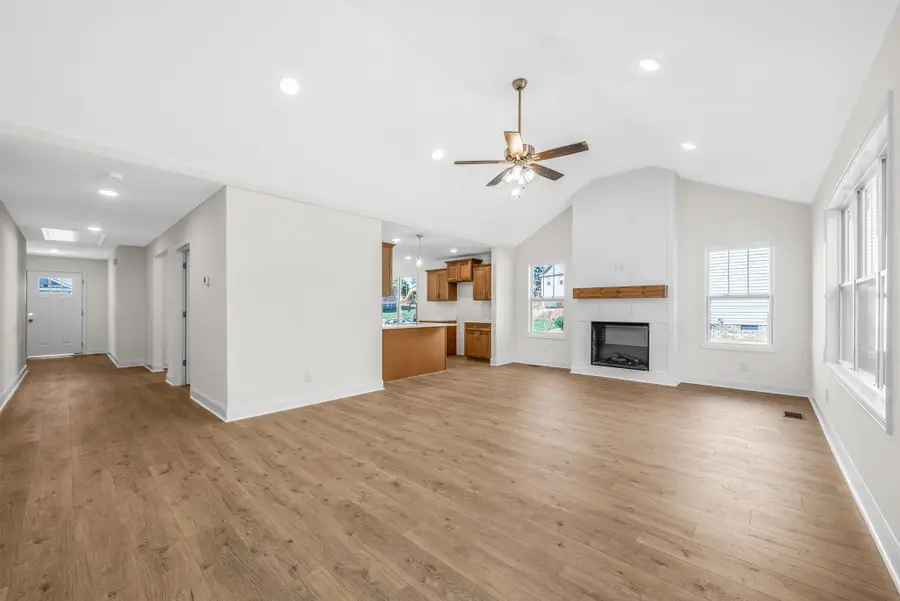 618 Chatsworth Drive, Clarksville, TN 37042 - #3