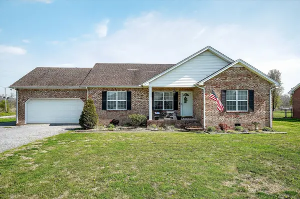 105 Big Hickory Ct, Smithville, TN 37166
