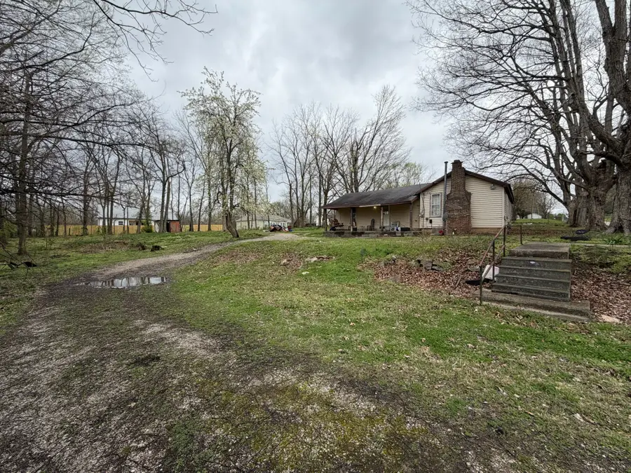 355 Laurel St, Smiths Grove, KY 42171 - #2