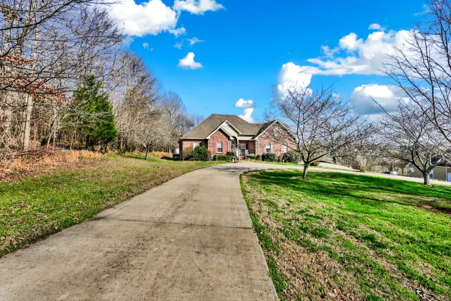 2410 Dunbar Rd, Woodlawn, TN 37191 - #2