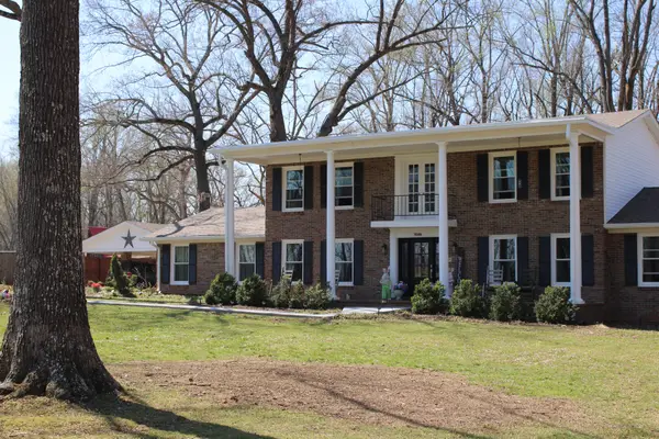 1311 Academy Rd, Portland, TN 37148