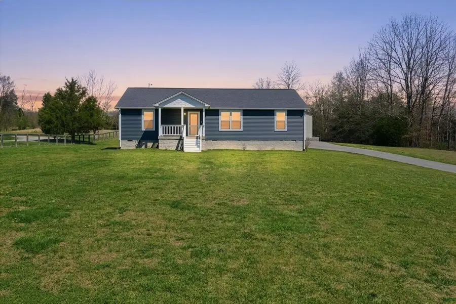 1041 Twin Creek Rd, Charlotte, TN 37036 - #3