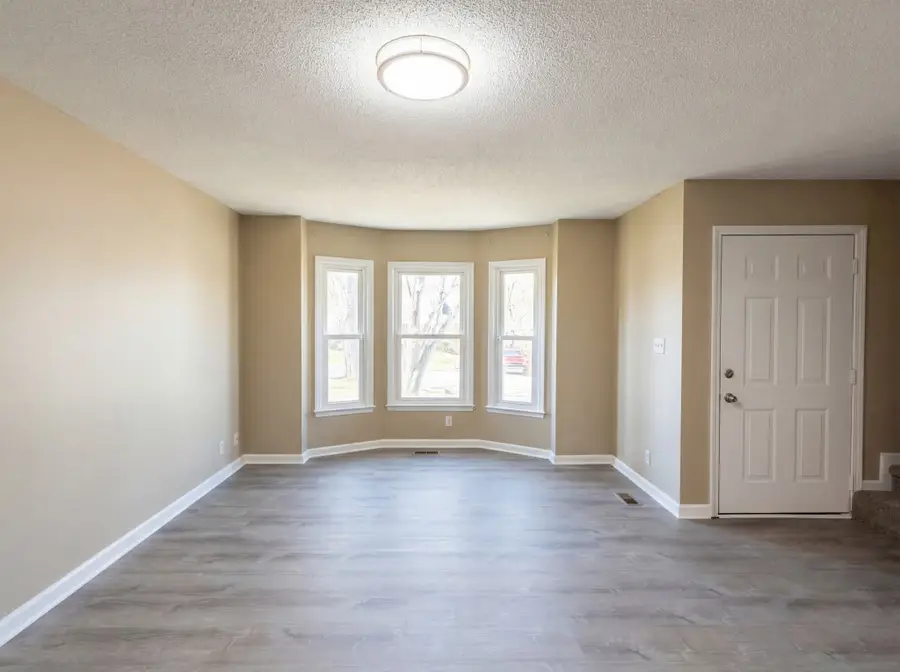 1157 Woodbridge Dr, Clarksville, TN 37042 - #3