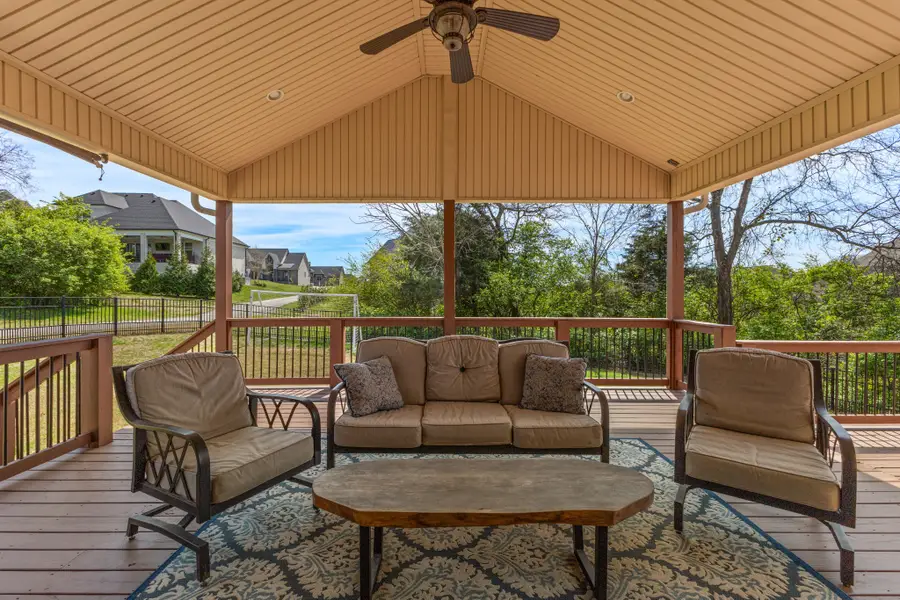 1555 Hunt Club Blvd, Gallatin, TN 37066 - #2