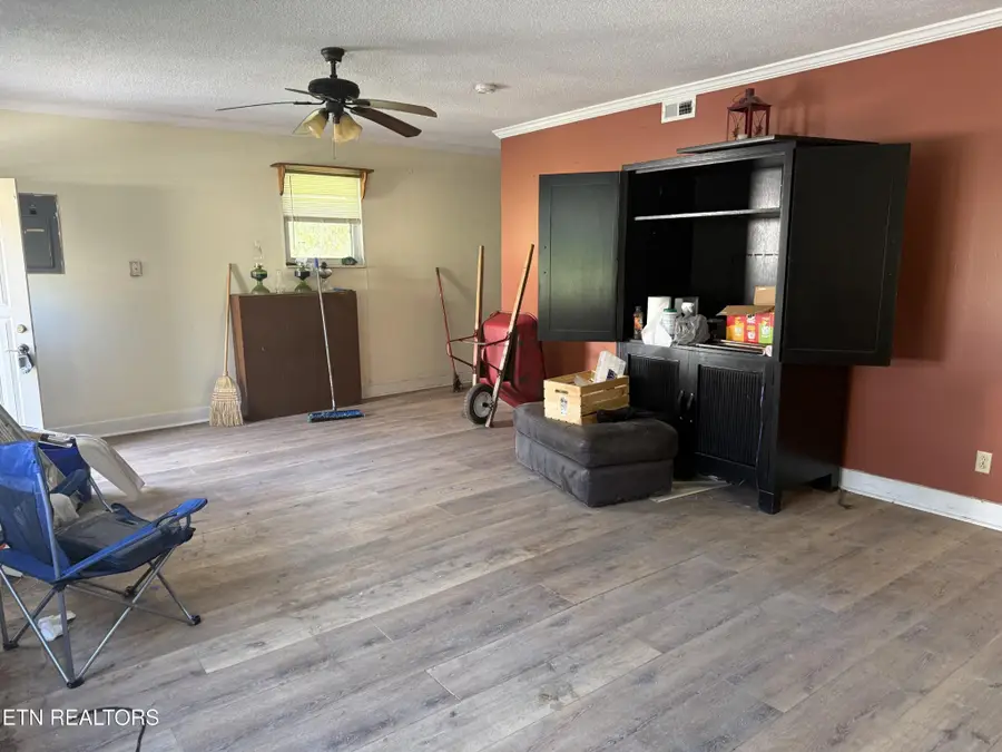 6200 Maloneyville Rd, Corryton, TN 37721 - #2