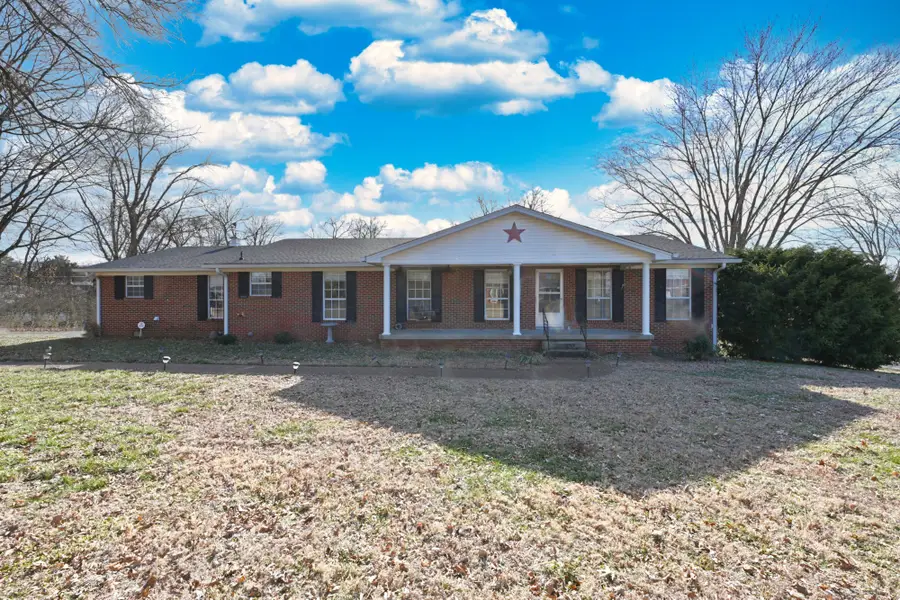 939 Sunset Dr, Gallatin, TN 37066 - #2