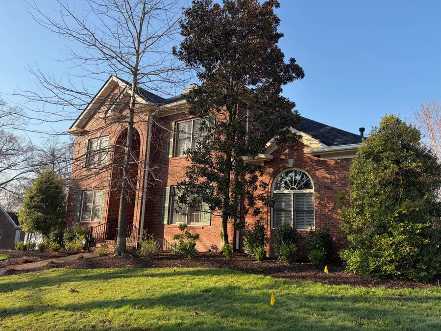 106 Hidden Pt, Hendersonville, TN 37075 - #2