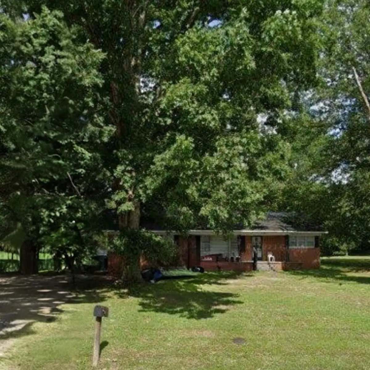 130 Muse St, Jackson, TN 38301 - #1