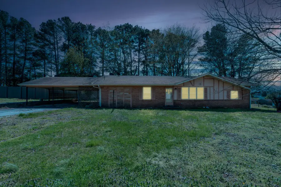 118 Park St, Loretto, TN 38469 - #2