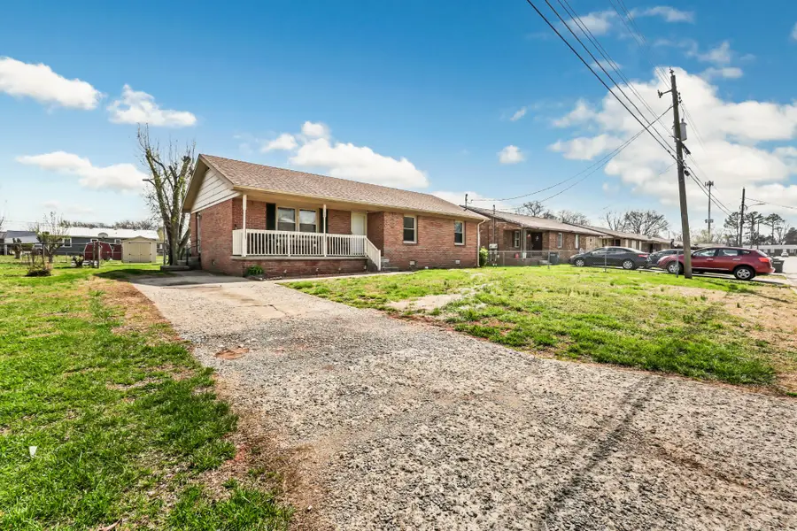 406 Lucky Debonair Dr, Hopkinsville, KY 42240 - #3