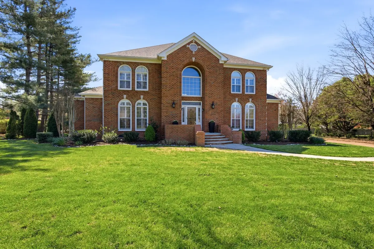 9213 Hunterboro Dr, Brentwood, TN 37027 - #1