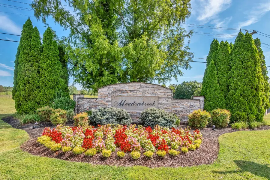 1014 Longhunter Chase Dr, Spring Hill, TN 37174 - #2