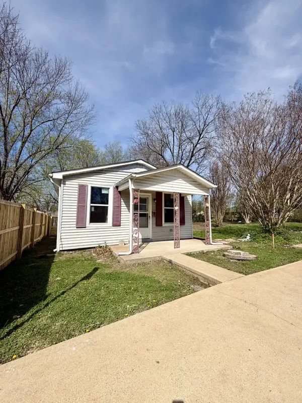 903 2nd Ave, Lawrenceburg, TN 38464