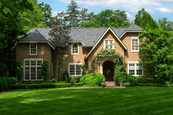 215 Lynnwood Blvd, Nashville, TN 37205