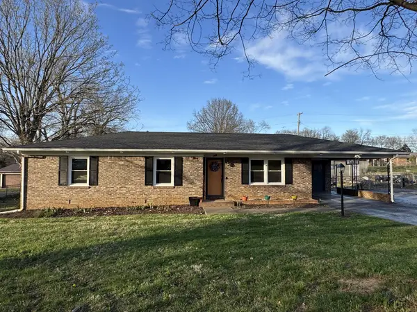 316 Wayside Dr, Hopkinsville, KY 42240