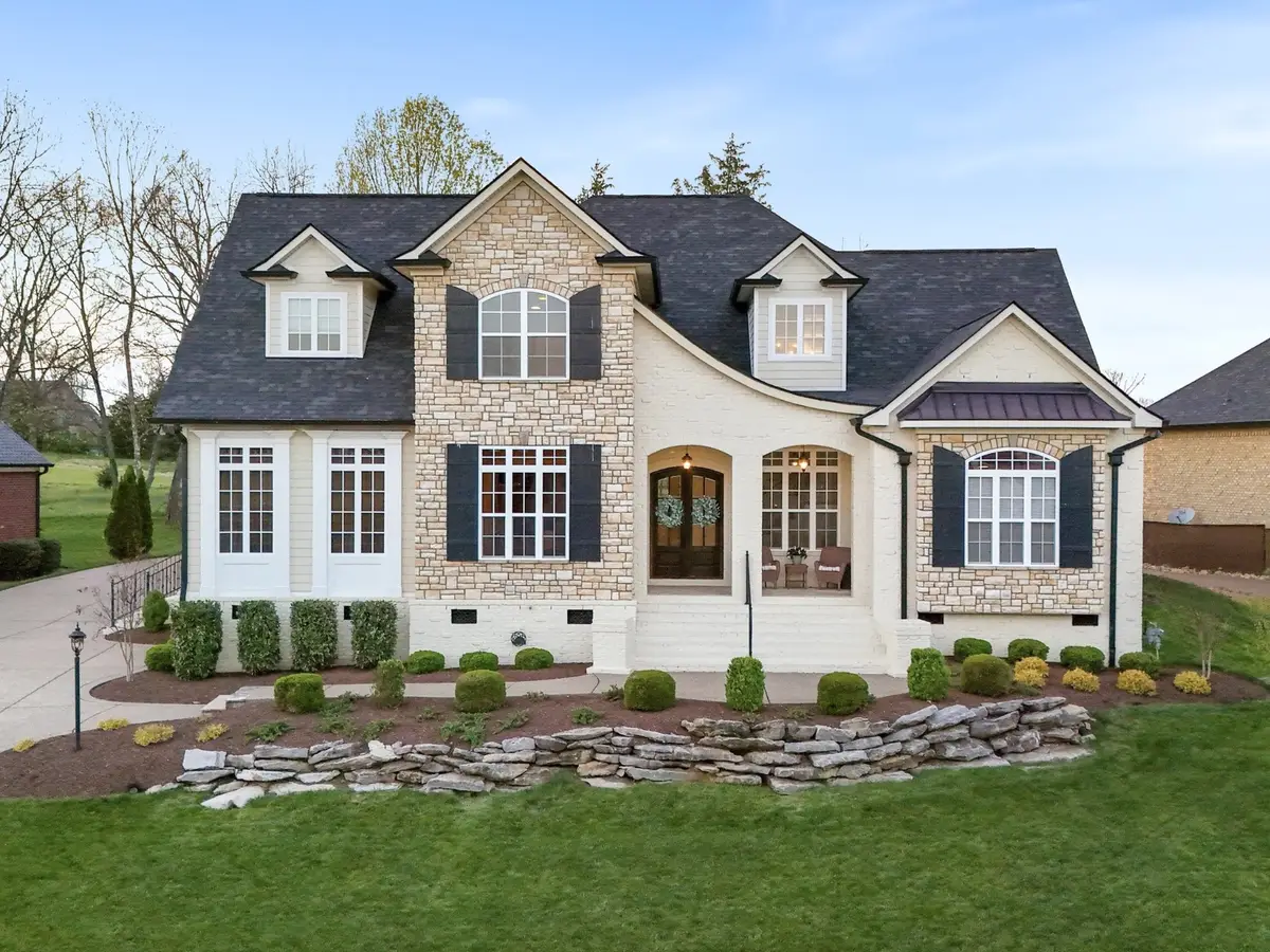 1562 Boardwalk Pl, Gallatin, TN 37066 - #1