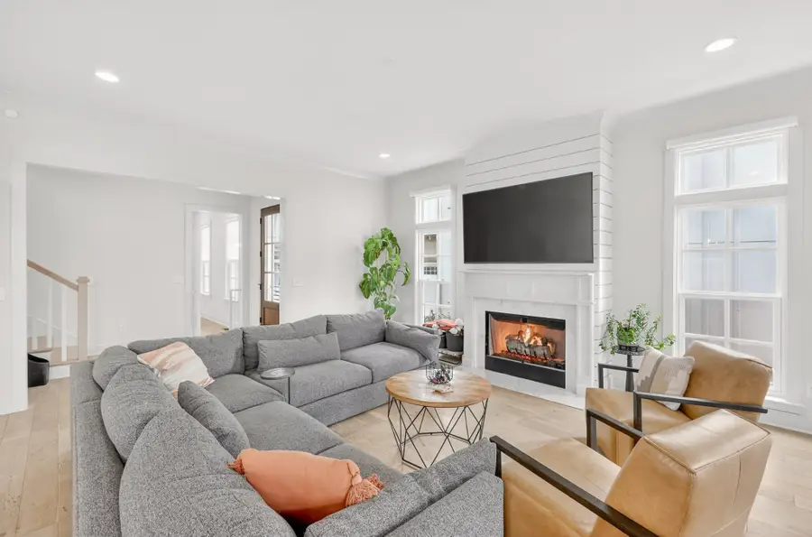 901B Gale Ln, Nashville, TN 37204 - #3