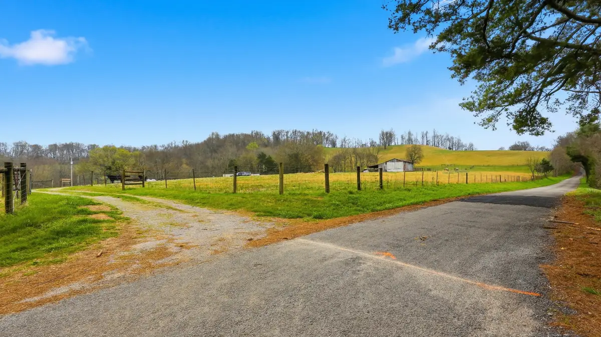 3633 Gnat Grove Rd, Cornersville, TN 37047 - #1
