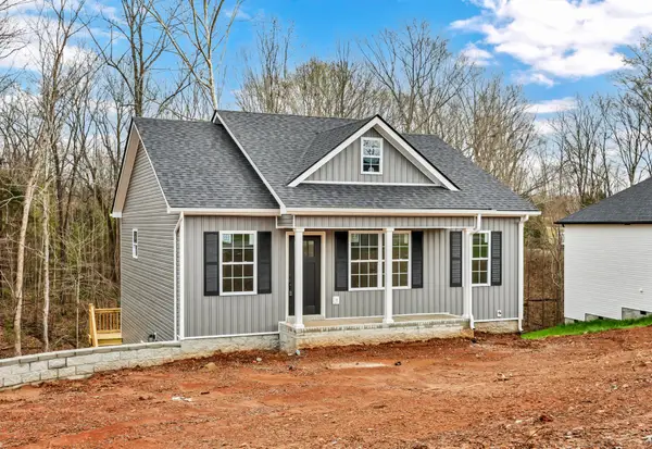 664 Chesterfield Cir, Clarksville, TN 37043