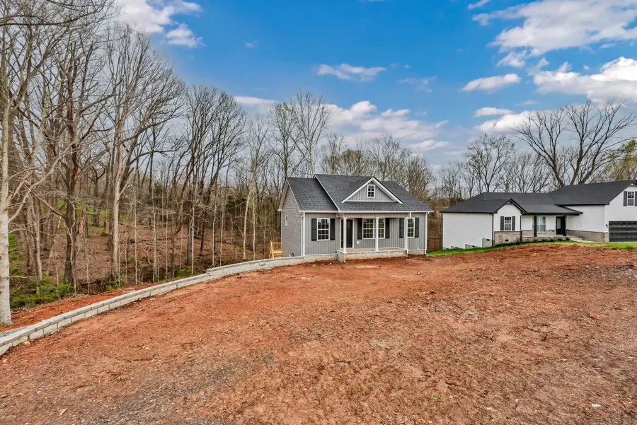 664 Chesterfield Cir, Clarksville, TN 37043 - #2