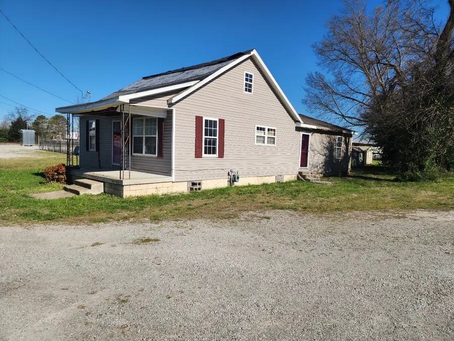 518 E 2nd St, Hopkinsville, KY 42240 - #2