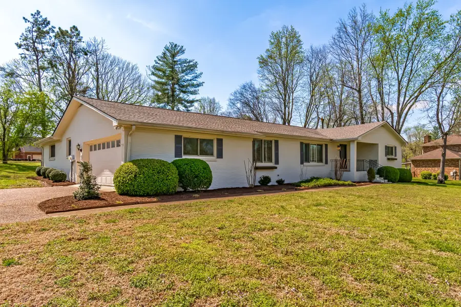 2203 Oakwood Ct, Franklin, TN 37064 - #2