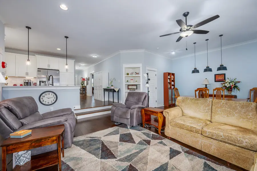 1001 Stonebrook Dr, Dickson, TN 37055 - #3