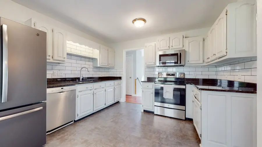 1504 Potter Dr, Columbia, TN 38401 - #2