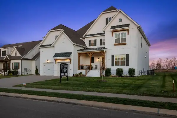 5929 Hunt Valley Dr, Spring Hill, TN 37174 - #2