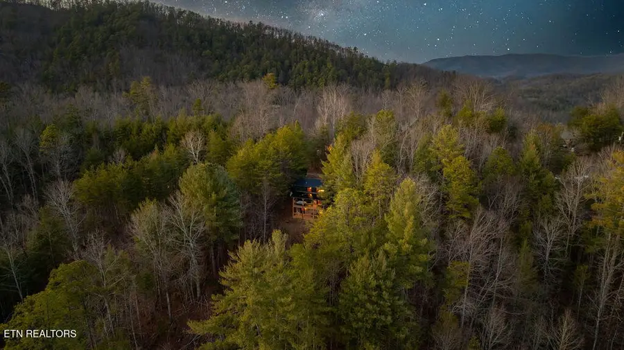 4210 Mountain Rest Way, Sevierville, TN 37876 - #2