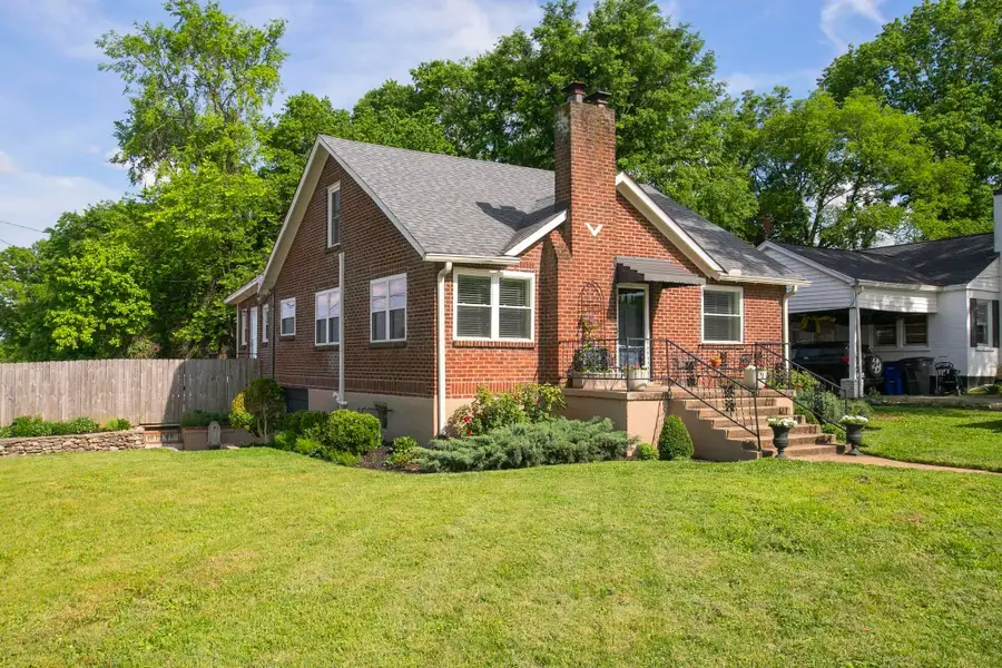 806 Fleming St, Columbia, TN 38401 - #3