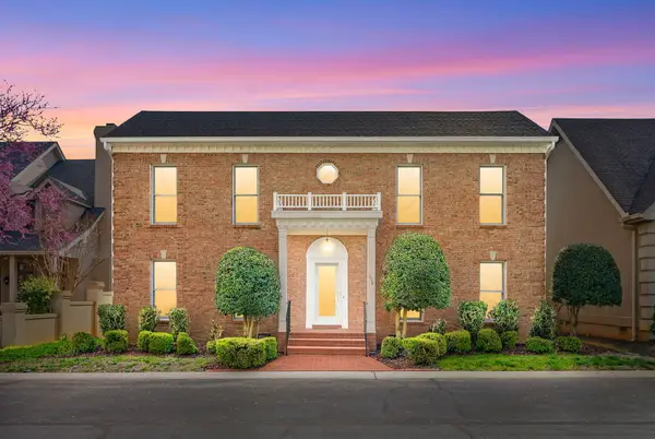 358 Peartree Dr, Clarksville, TN 37043